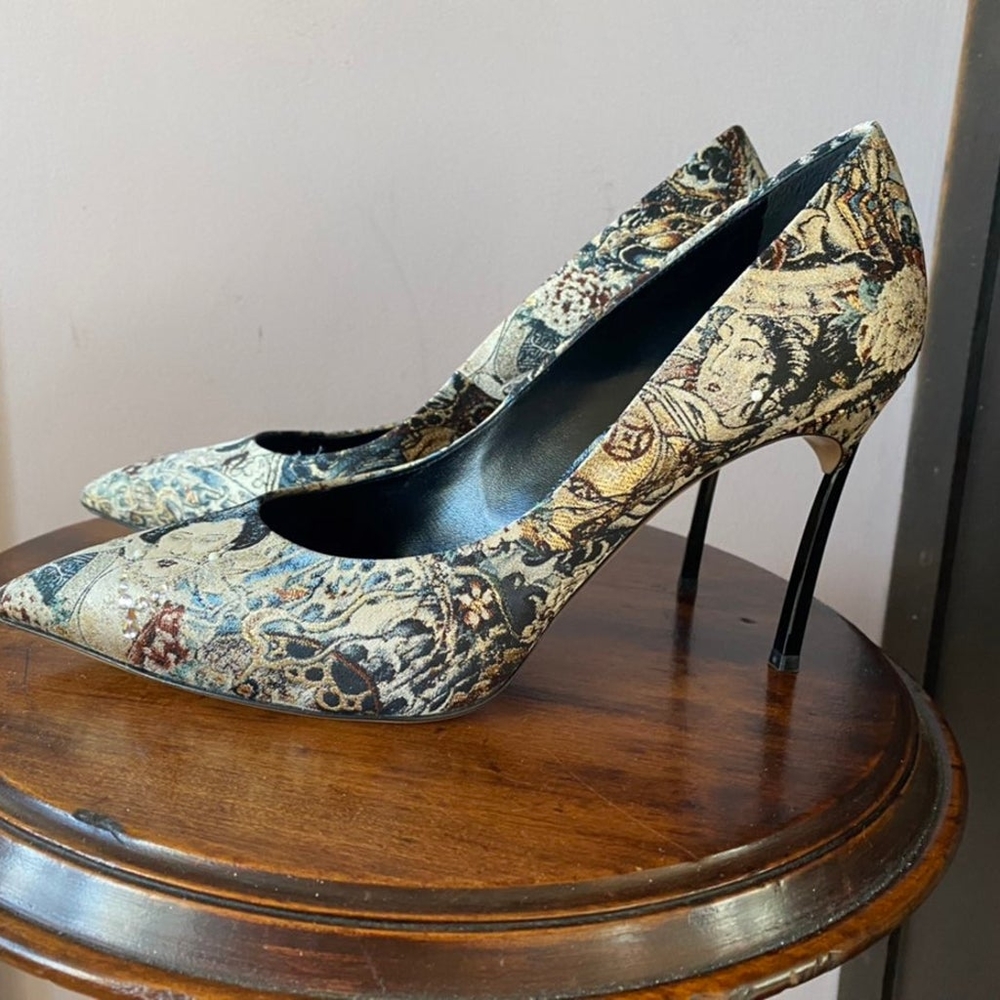 Casadei stiletto Geisha print shoes NWT